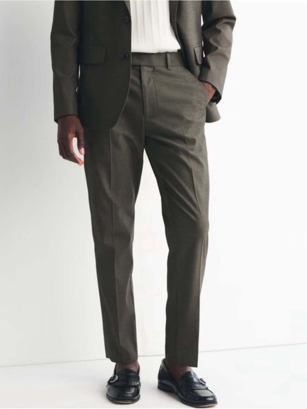 The A&F Collins Slim Suit Pant in Olive